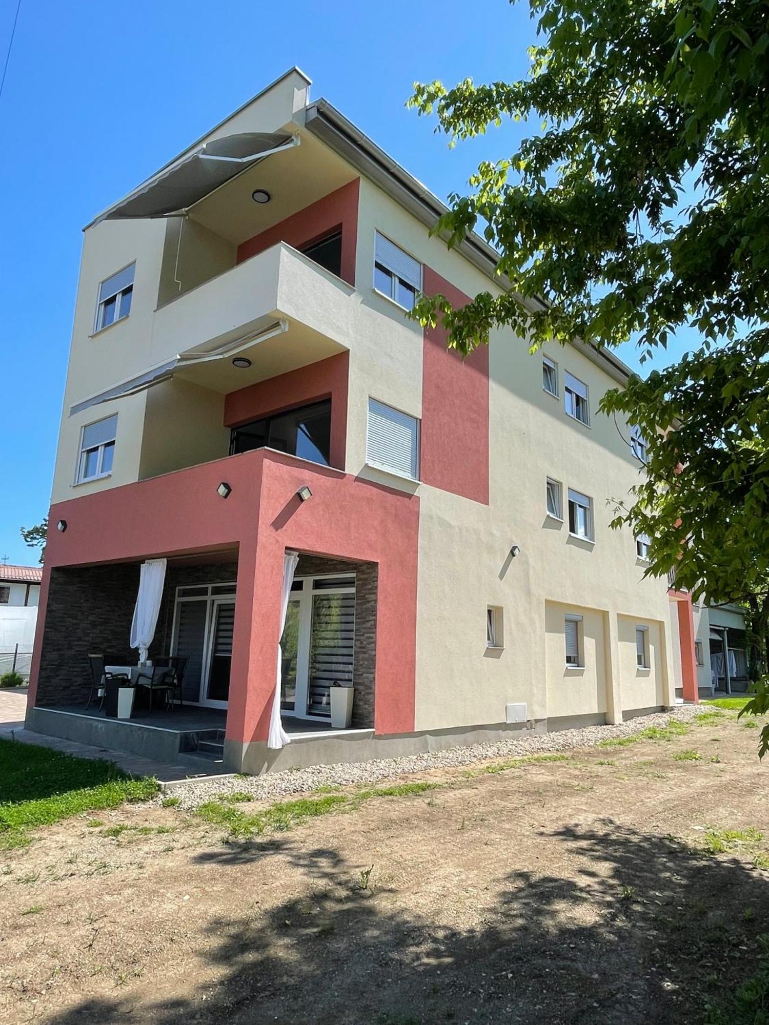 Apartment Vila Tara Bihac Luaran gambar
