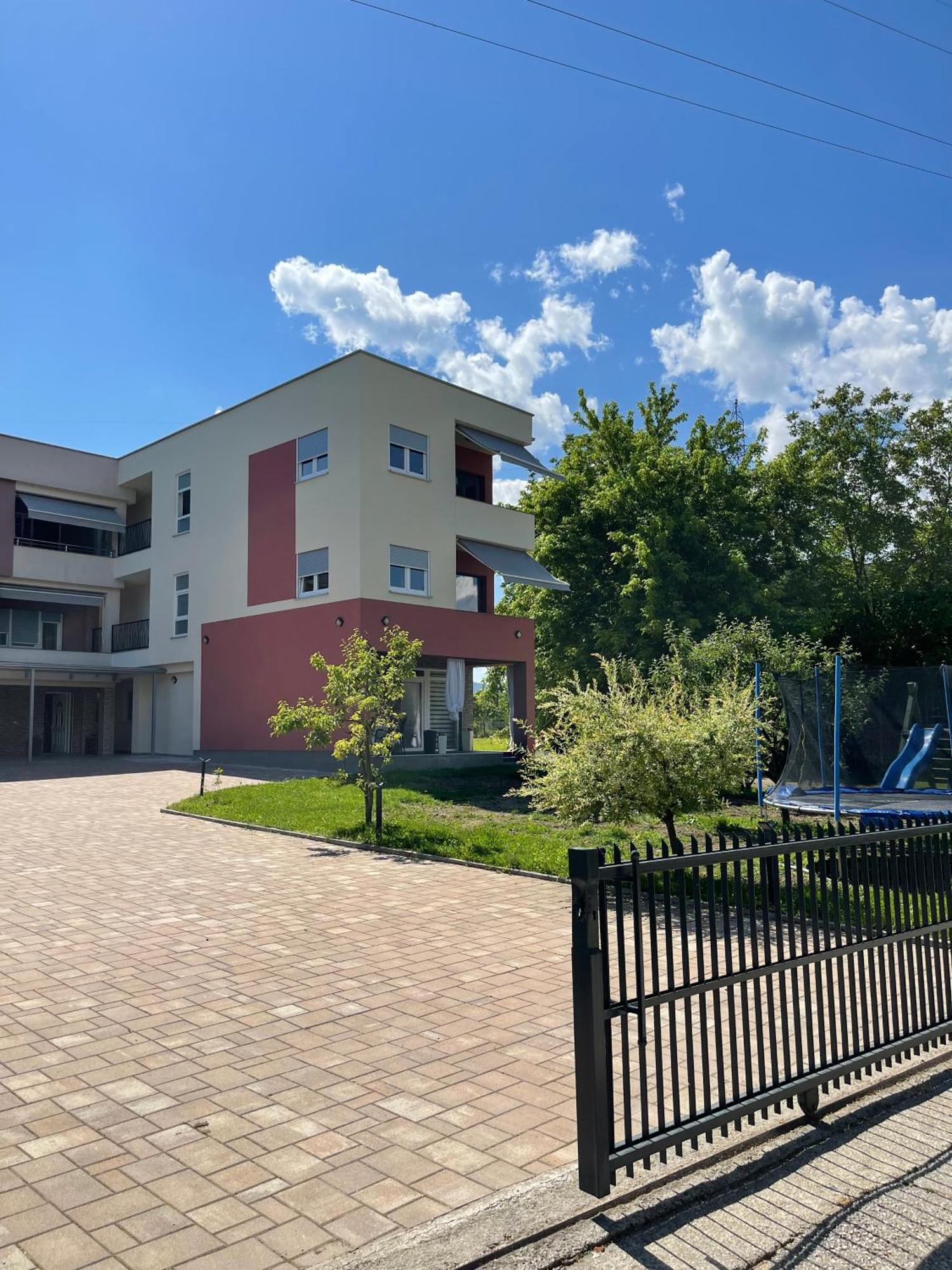 Apartment Vila Tara Bihac Luaran gambar